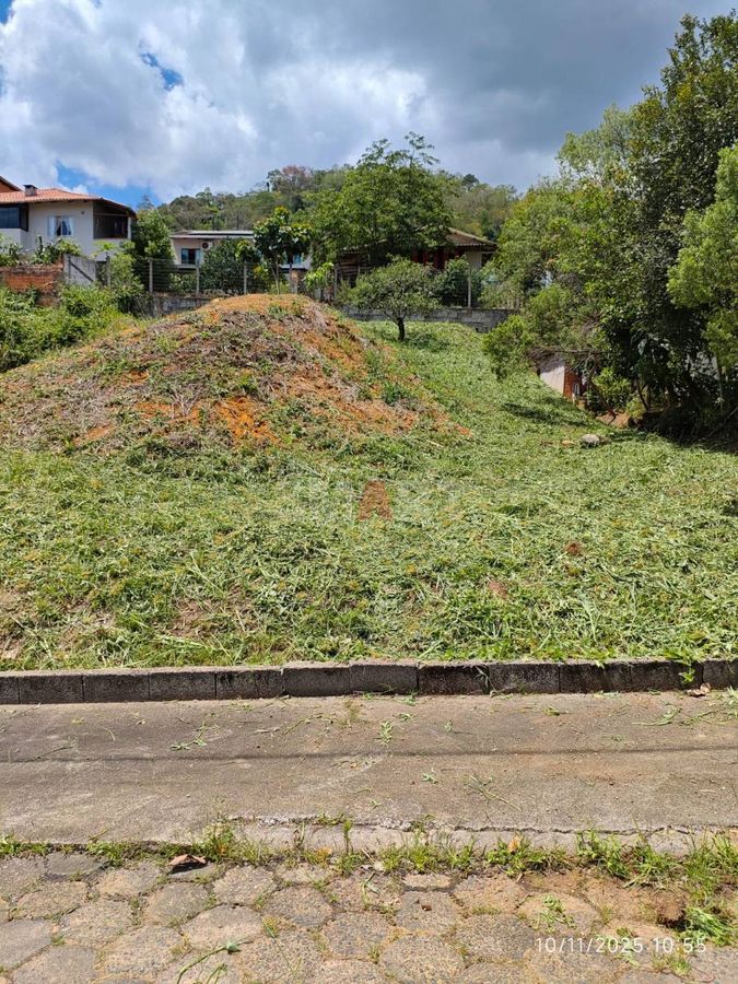 Terreno com 378m² à Venda na Barra do Rio Molha