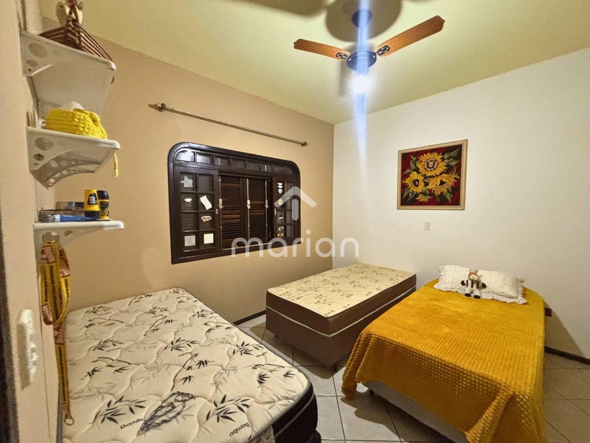 Casa a 600m da praia com 3 quartos, Praia Grande - Penha