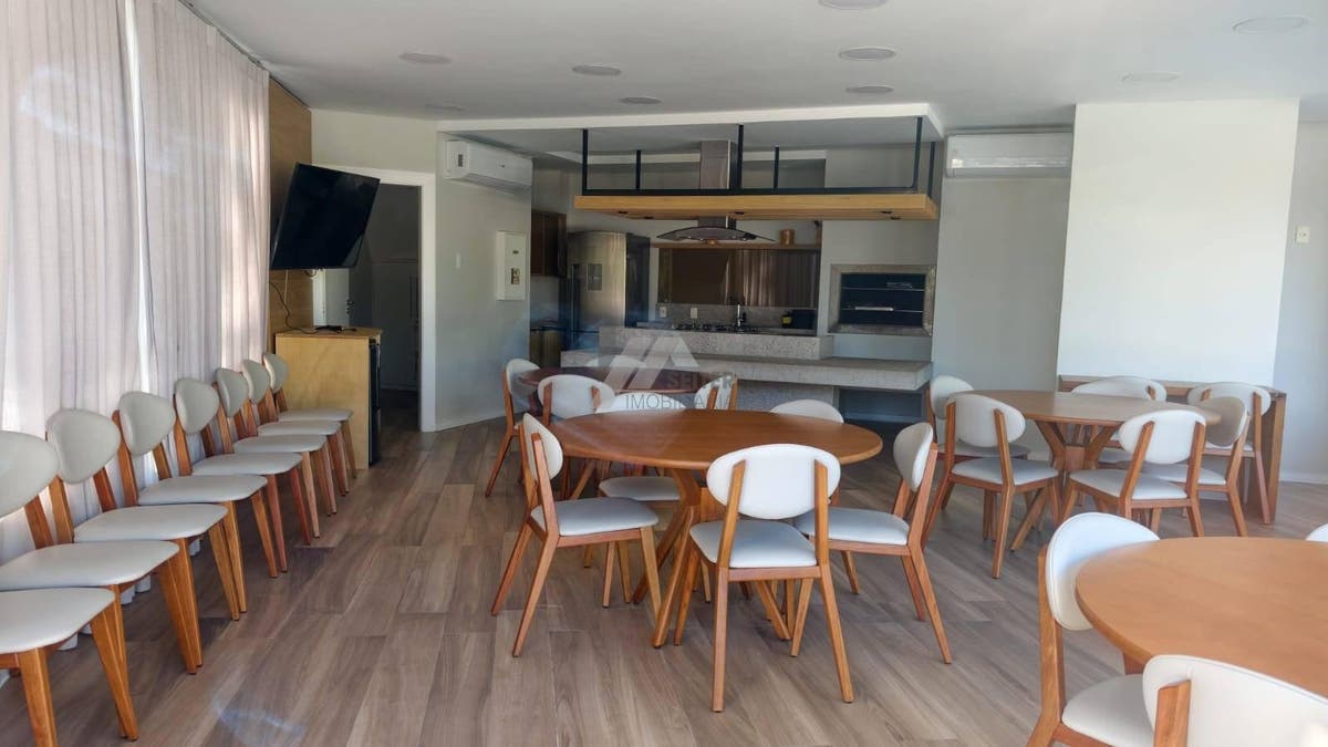 Cobertura 3 suites para alugar no Itacorubi Florianópolis