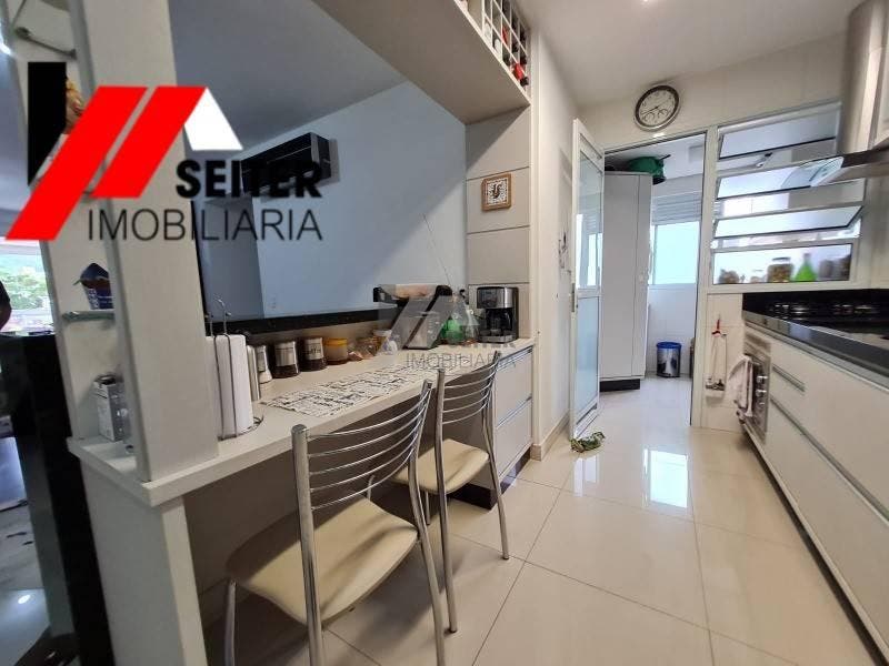 Apartamento a venda de 3 dormitorios Itacorubi Florianopolis