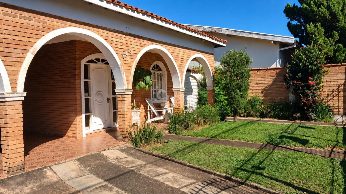 Casa à Venda com 2 Quartos e 1 Suíte com closet, Área Gourmet e Garagem para 4 Carros no Centro - Avaré. Foto 5