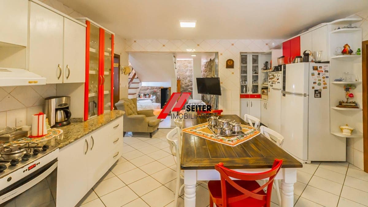 Casa a venda Trindade Florianopolis