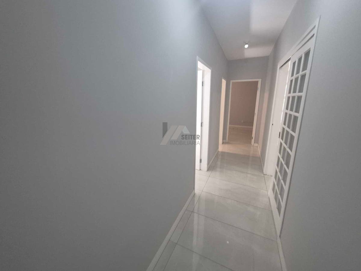 Casa de 4 quartos para alugar no Santa Monica Florianopolis