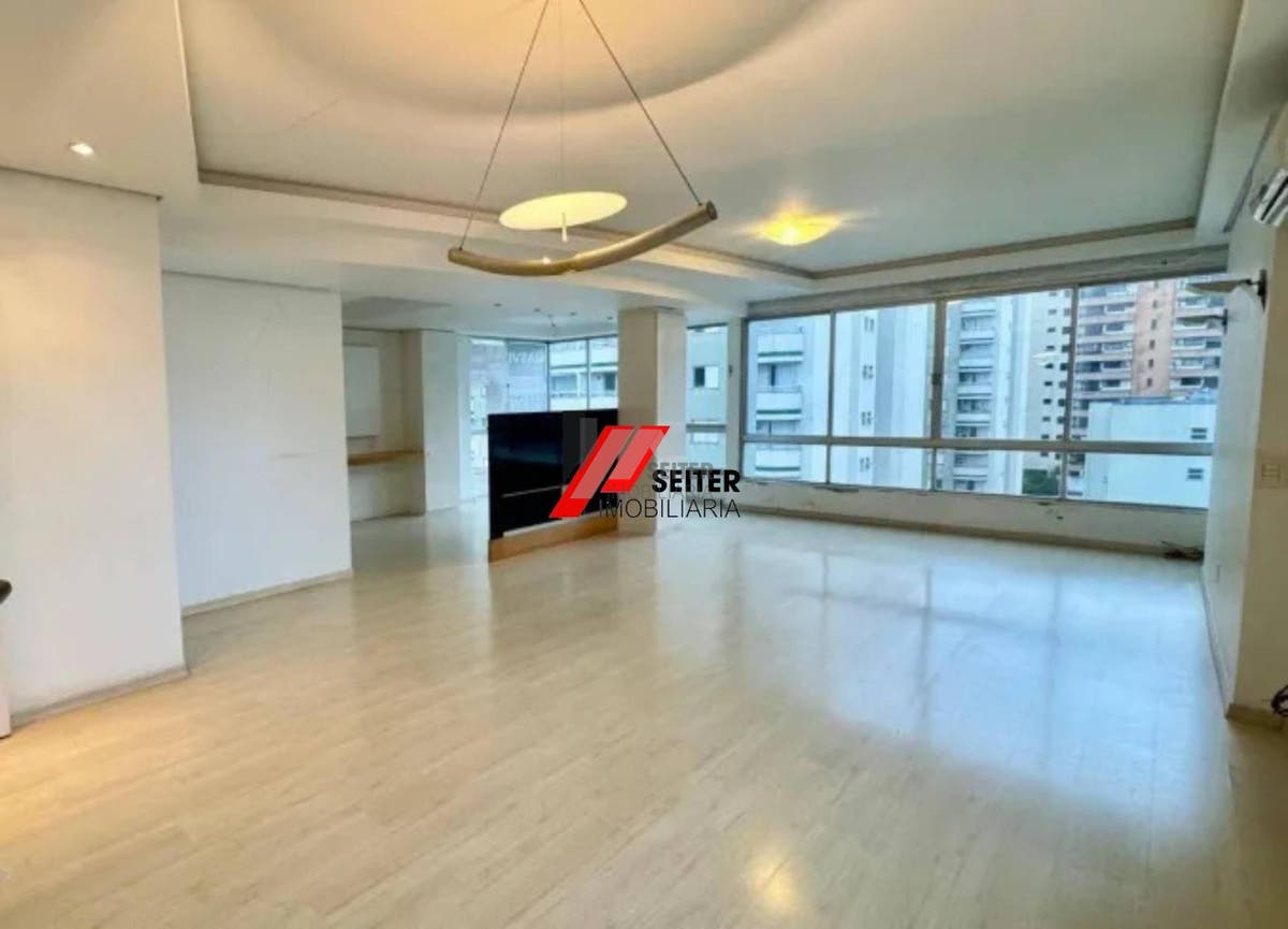 Apartamento à venda no Centro de Florianópolis