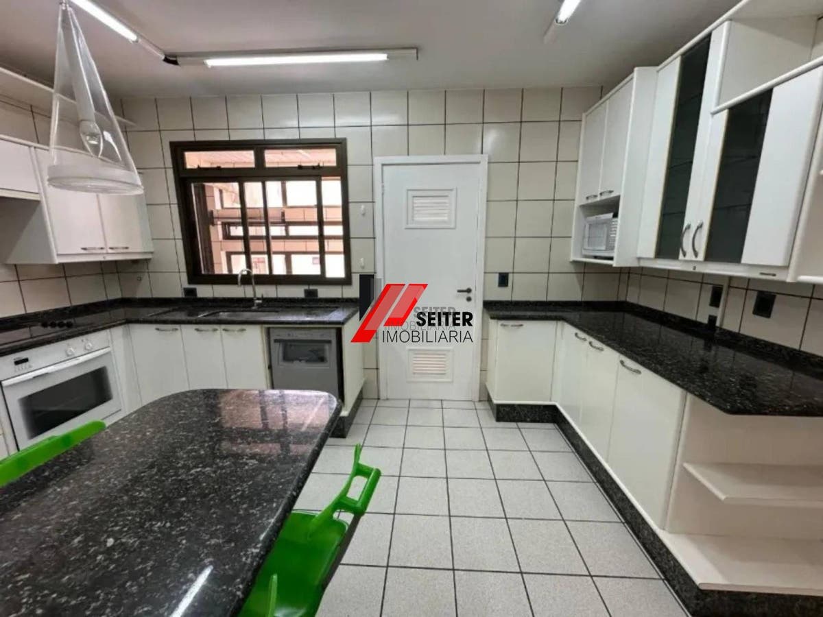 Apartamento á venda na Agronômica Florianópolis