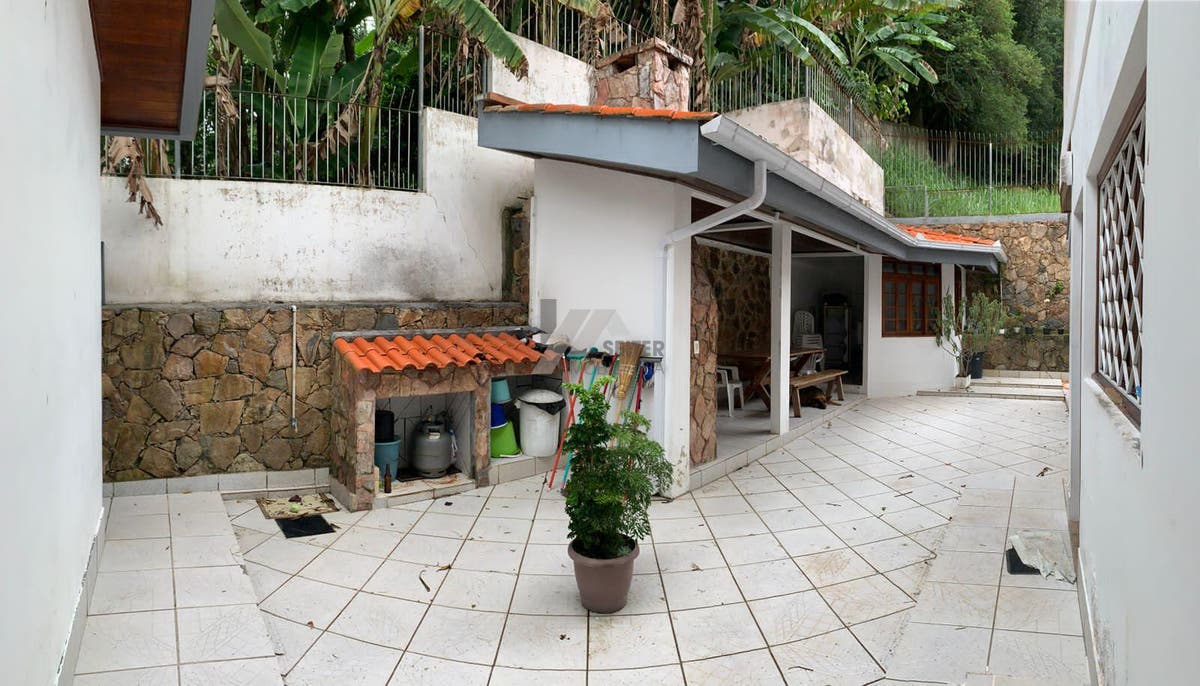 Casa com 5 quartos a venda no Córrego Grande - Florianópolis