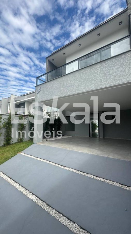 Sobrado Com 01 Suíte + 02 Quartos Com Piscina Três Rios Do Sul - Jaraguá Do Sul