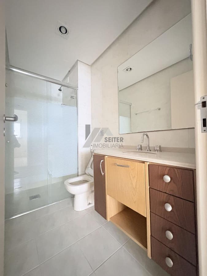 Apartamento de 3 Dormitorios a Venda Florianopolis Centro
