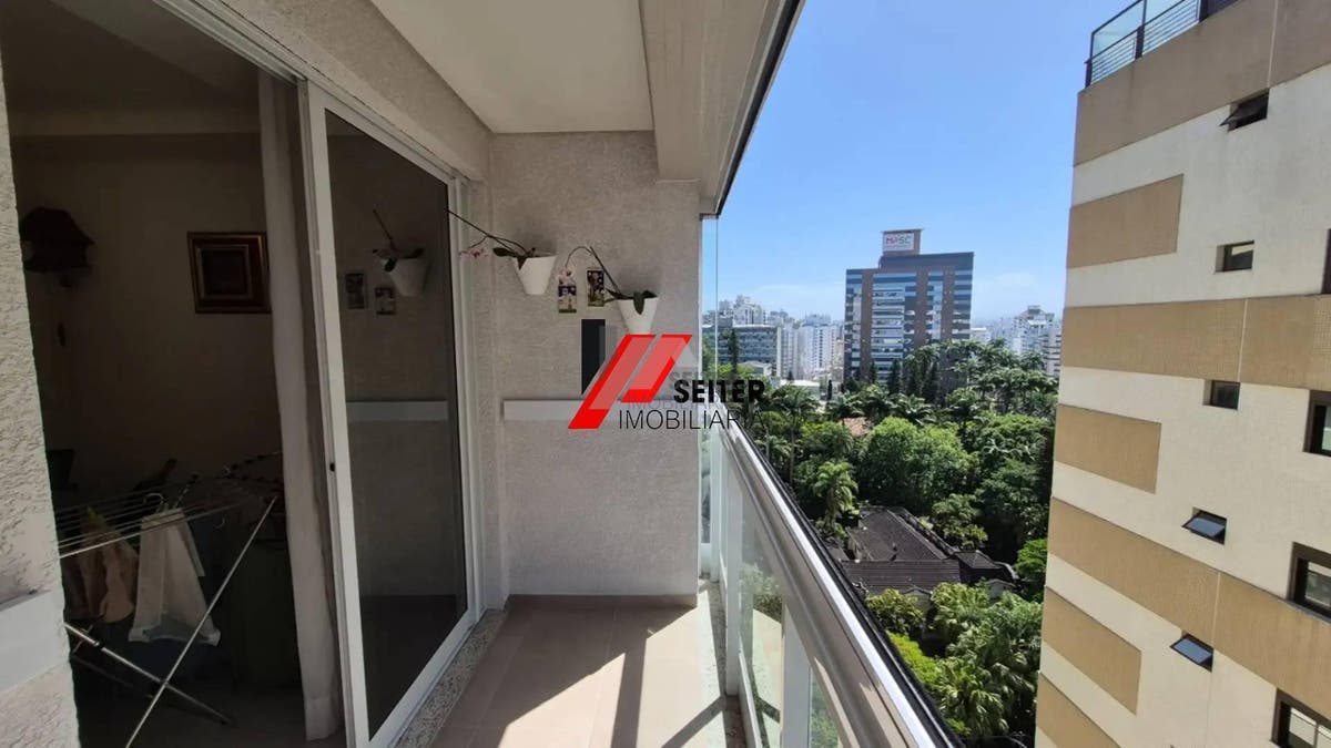 Cobertura 2 dormitórios com suite venda Centro Florianópolis