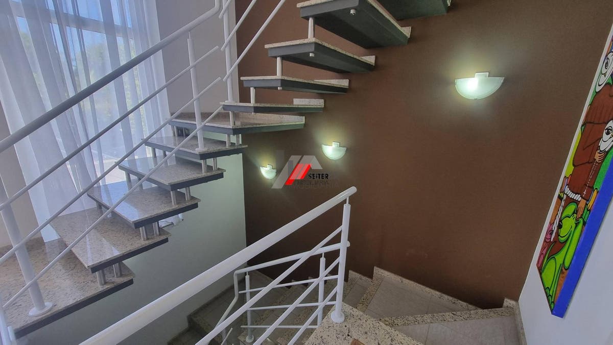 Casa de 3 suites a venda Lagoa da Conceiçao Florianopolis com 352 metros de area util