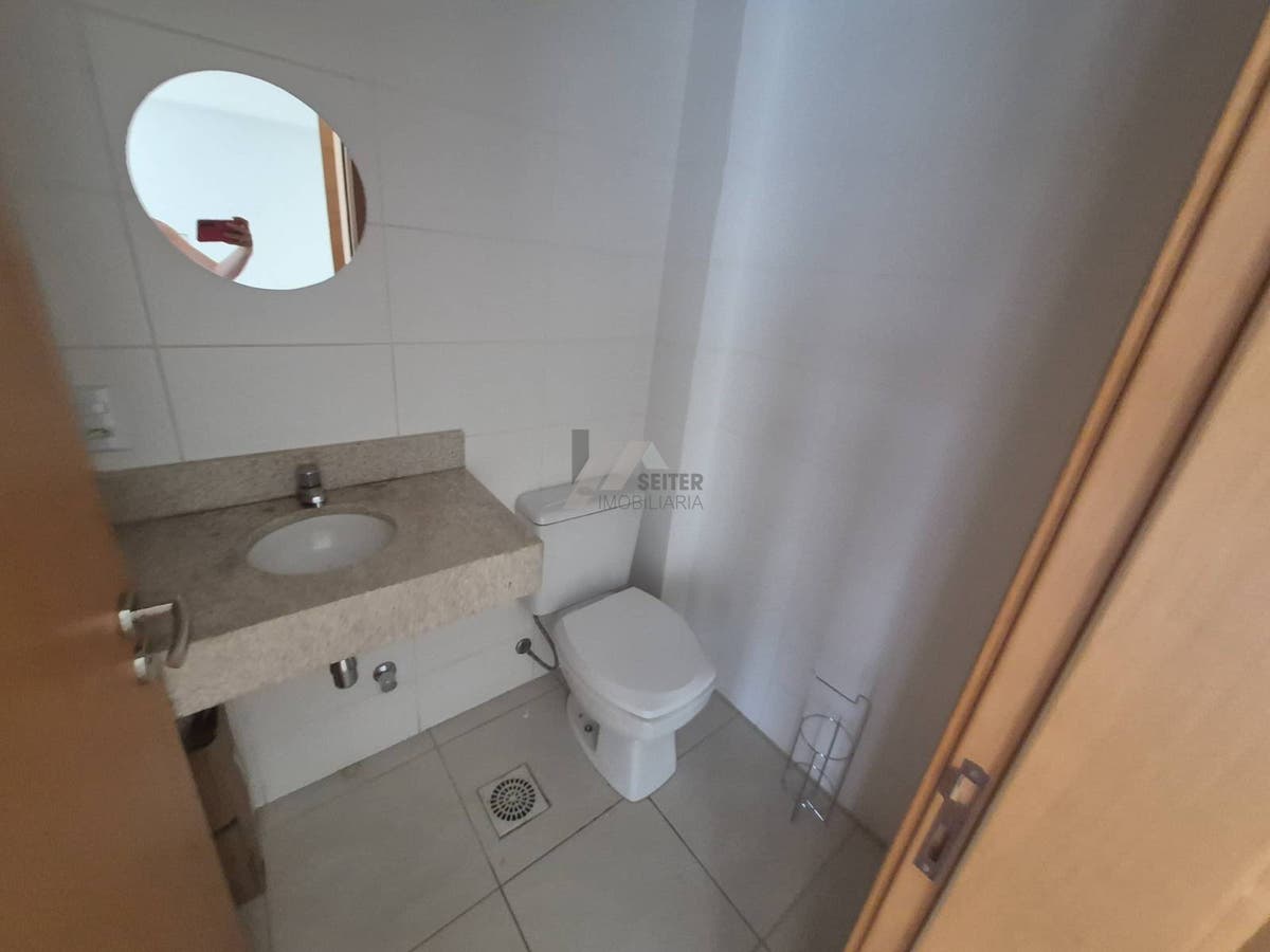 Sala comercial a venda no bairro Itacorubi com 37 m2 de área