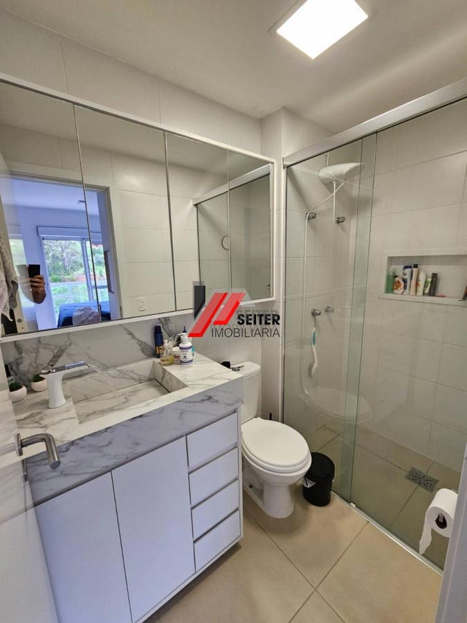 Apartamento venda 2 dormitorios suite Itacorubi Florianopolis