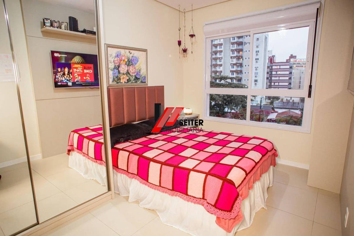 Apartamento à venda no bairro Trindade em Florianópolis.