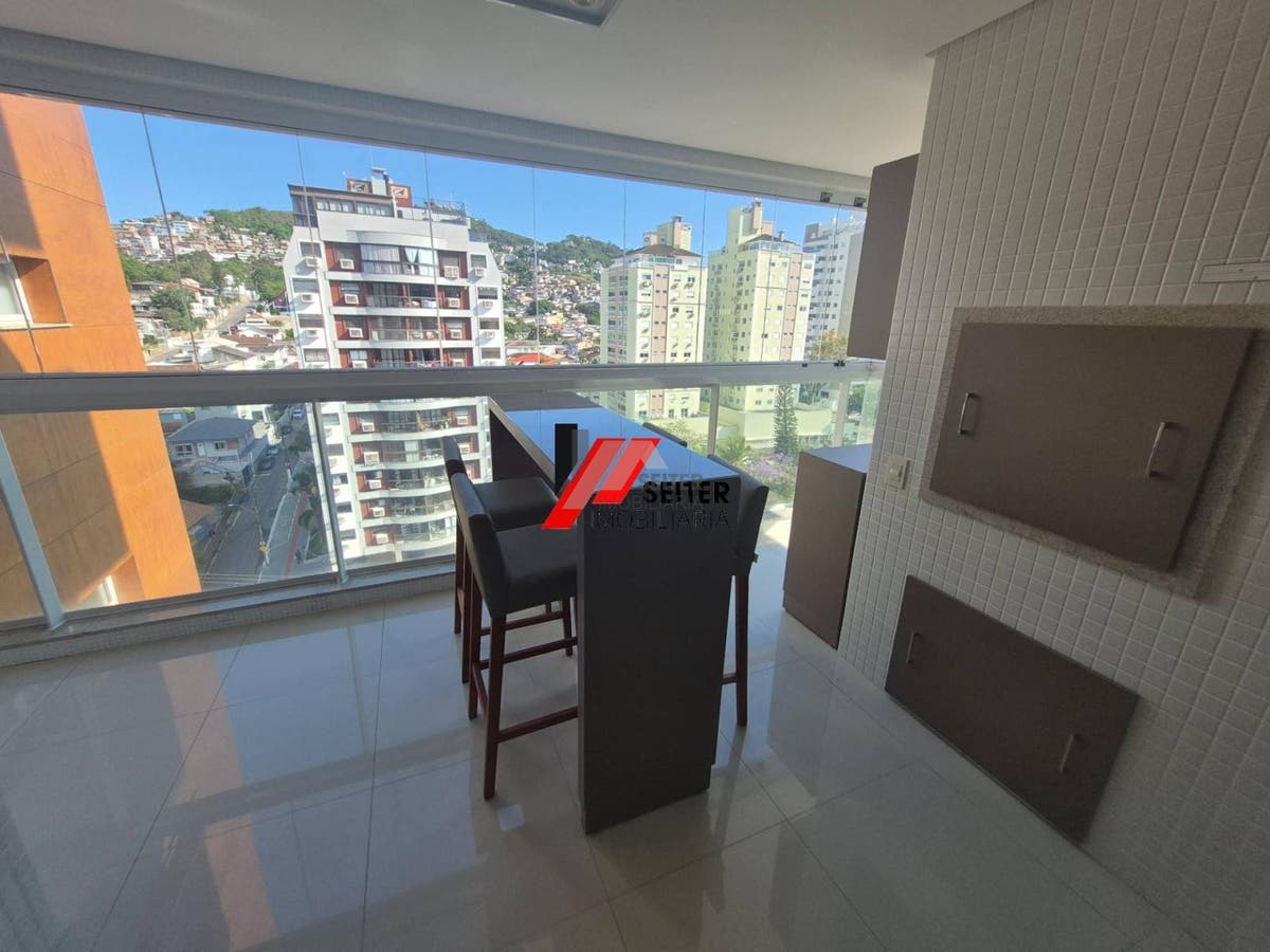 Apartamento de 2 quartos para alugar na Agronômica florianópolis