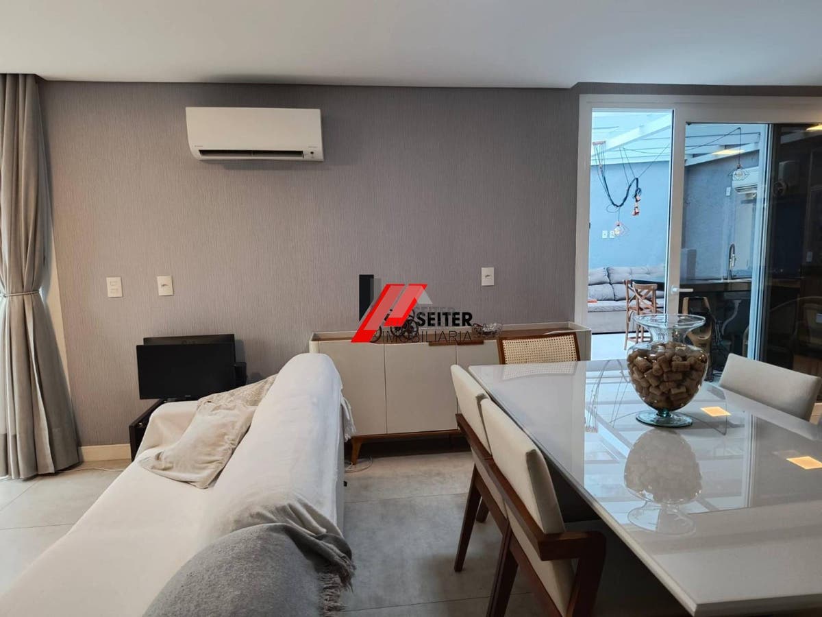 Casa à venda na agronômica florianópolis