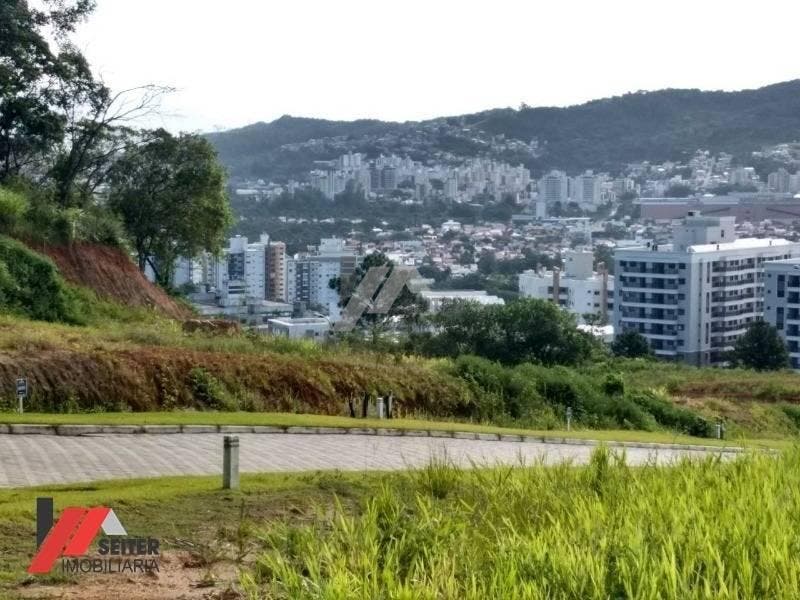 Terreno a venda no bairro Itacorubi com localização previlegiada - foto 15