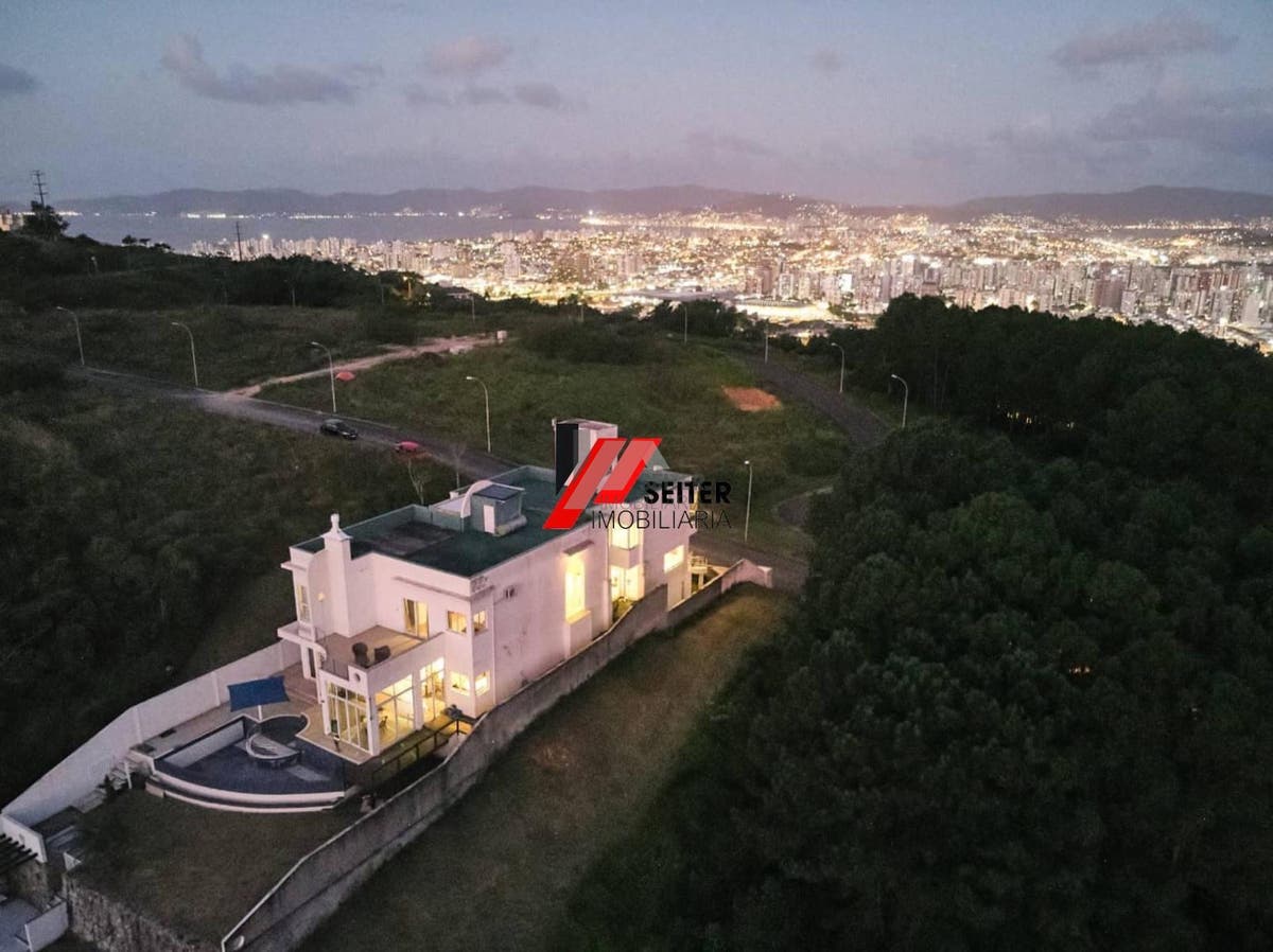 Casa de 5 suítes Alto Padrão à Venda condomínio Altos de São José no Roçado