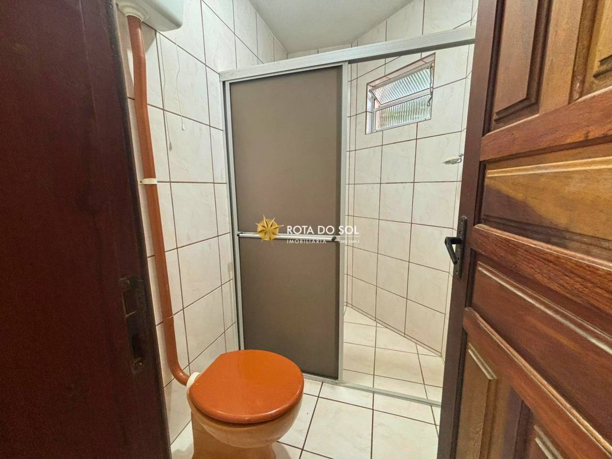 Casa 4 Dormitórios Praia Bombas Bombinhas SC - 21