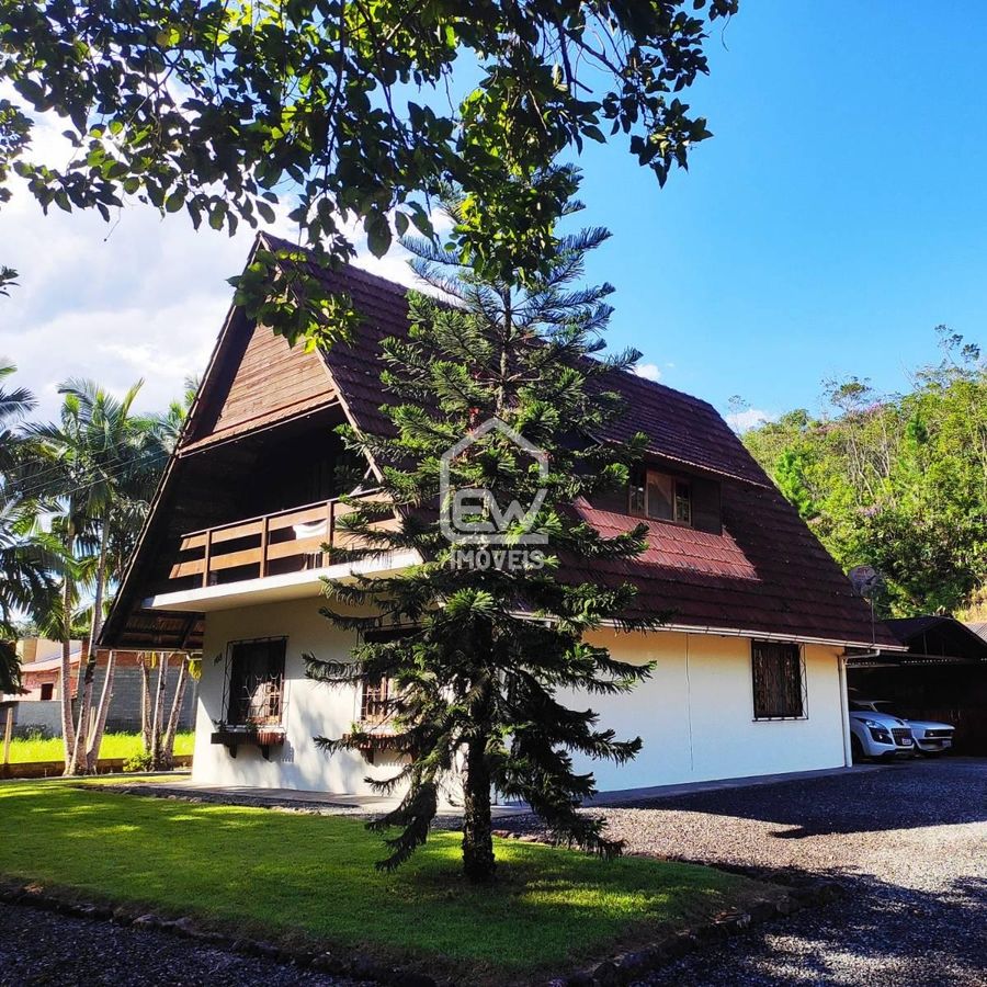 Chácara, 2 quartos, 2349 m² - Foto 1