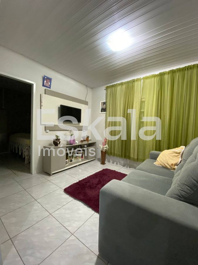 Casa com 03 Quartos e 04 Vagas de Garagem Amizade - Jaraguá do Sul