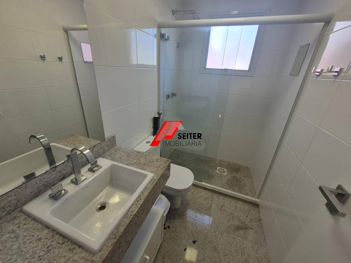 Apartamento de 2 quartos para alugar na Agronômica florianópolis