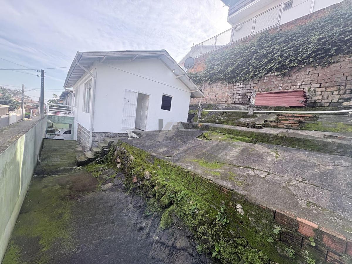Casa à venda com 2 quartos Agronomica Florianópolis