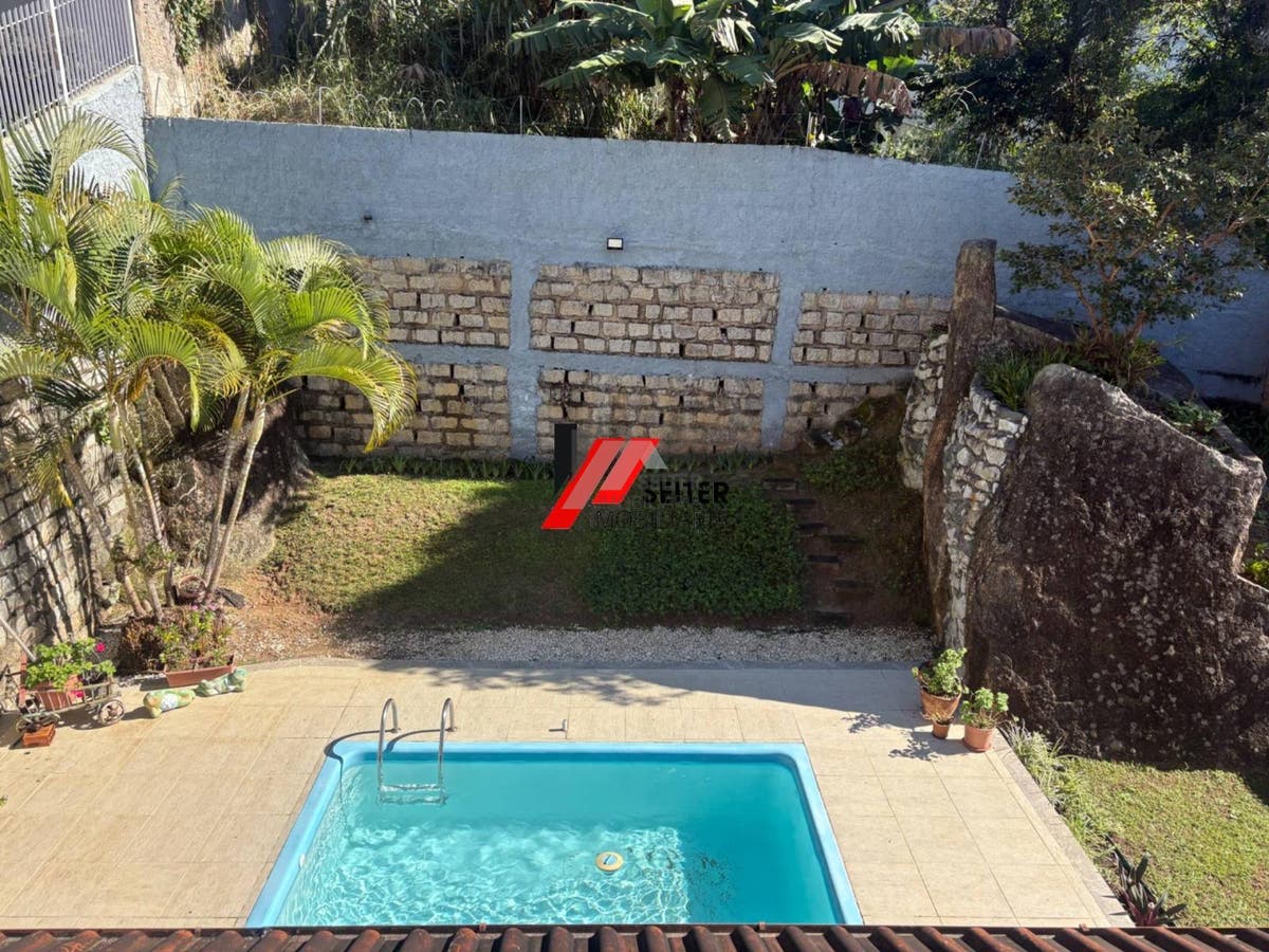 Casa a venda no João paulo próximo ao floripa shopping