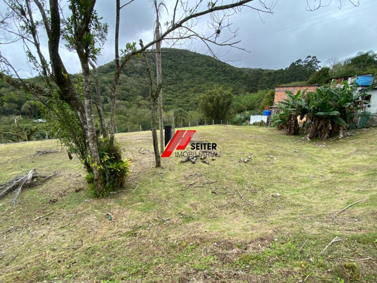 Terreno para alugar na Lagoa da Conceição em Florianópolis proximo escola sarapiquá