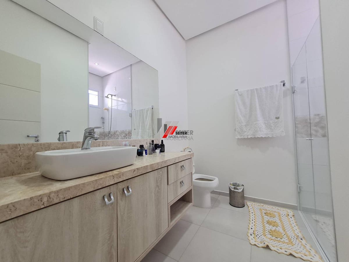 Casa de 3 suites a venda Lagoa da Conceiçao Florianopolis com 352 metros de area util
