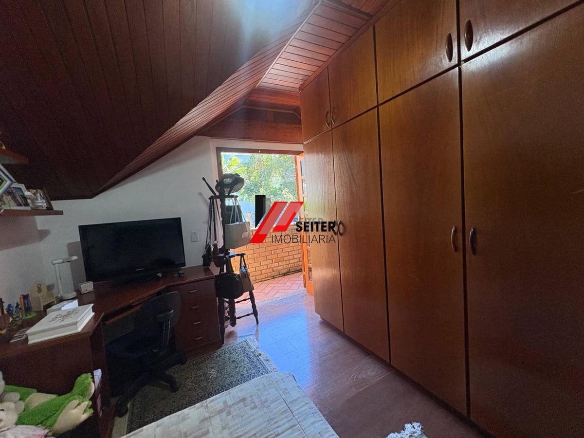 Casa a venda no João paulo próximo ao floripa shopping