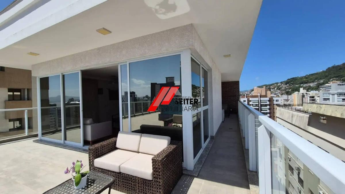 Cobertura 2 dormitórios com suite venda Centro Florianópolis
