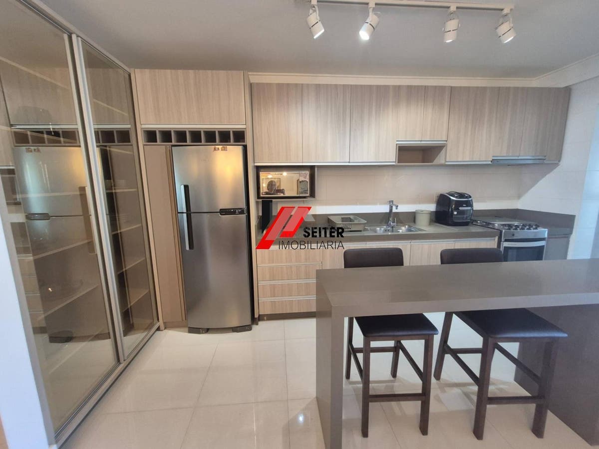 Apartamento de 2 quartos para alugar na Agronômica florianópolis