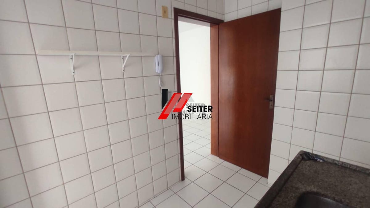 Apartamento 2 suites para aluguel no centro proximo Hercilio Luz