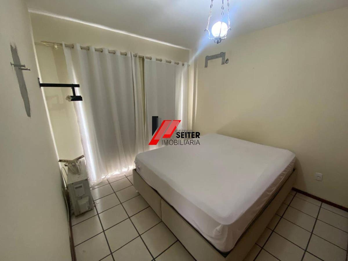 Apartamento com 3 dormitórios à venda no centro de Florianópolis