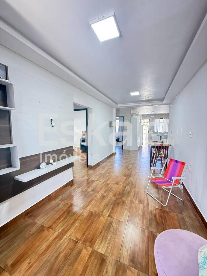 Casa com 4 Dormitórios, sendo 1 Suíte - Bairro João Pessoa, Jaraguá do Sul