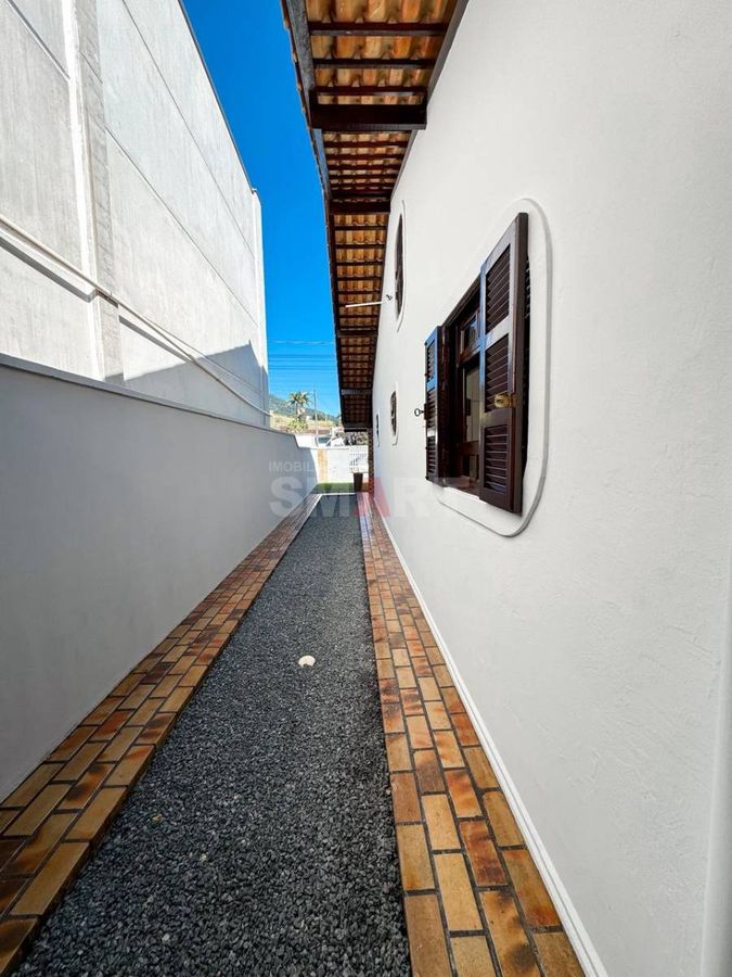 Casa na Ilha da Figueira com 1 Suíte + 2 Quartos