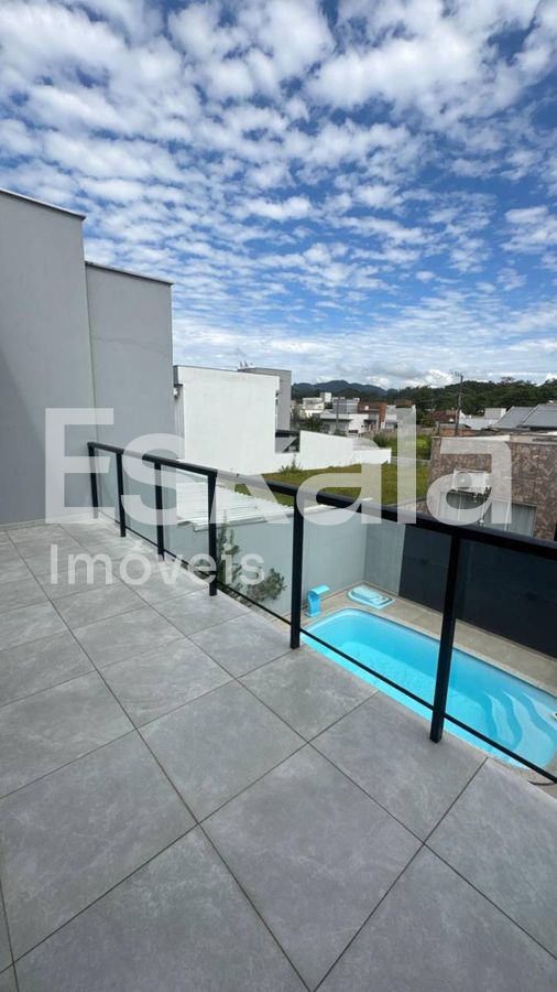 Sobrado Com 01 Suíte + 02 Quartos Com Piscina Três Rios Do Sul - Jaraguá Do Sul