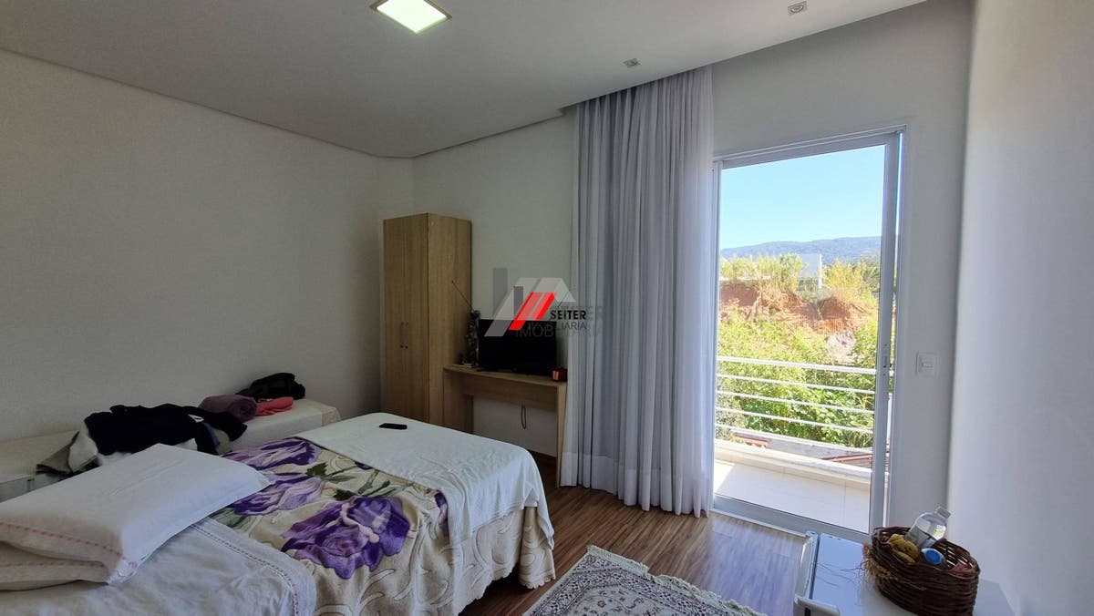 Casa de 3 suites a venda Lagoa da Conceiçao Florianopolis com 352 metros de area util