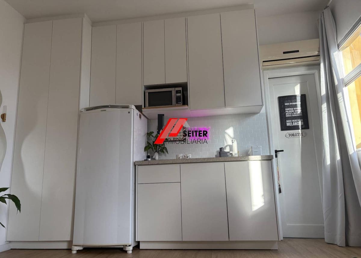 Sala Comercial à Venda no Centro em Florianópolis - foto 15