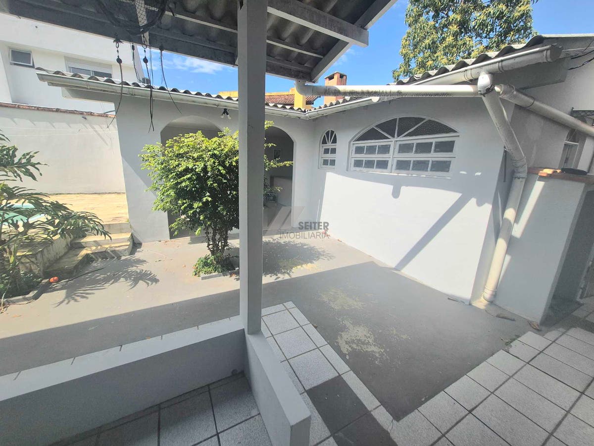 Casa de 4 quartos para alugar no Santa Monica Florianopolis