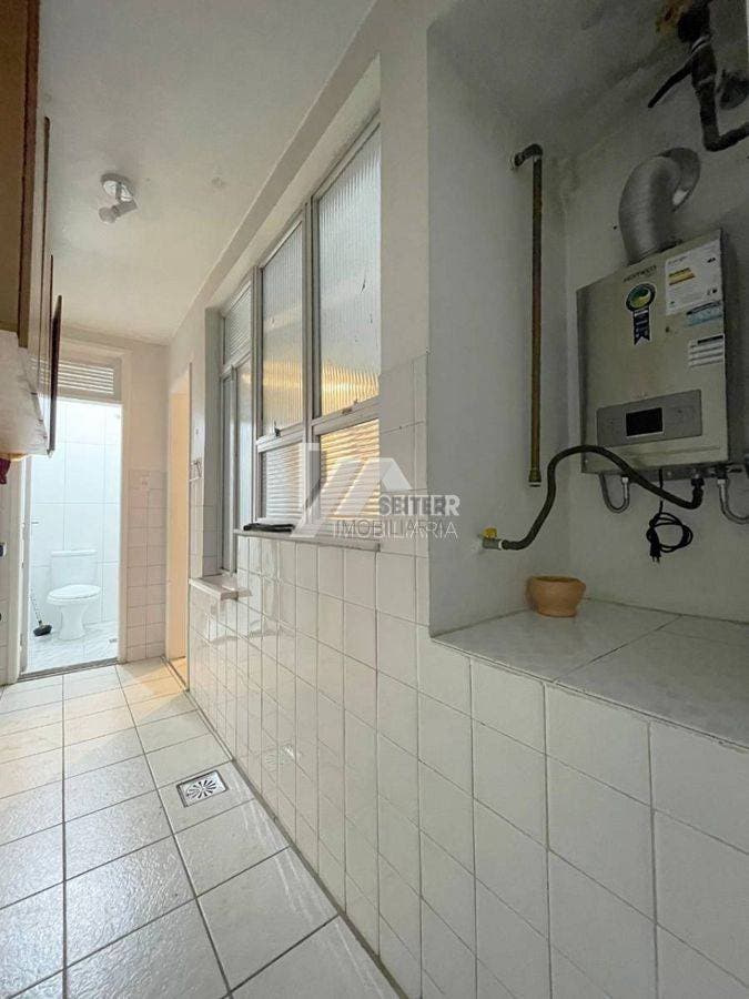 Apartamento de 3 quartos a venda na Av Mauro Ramos Centro