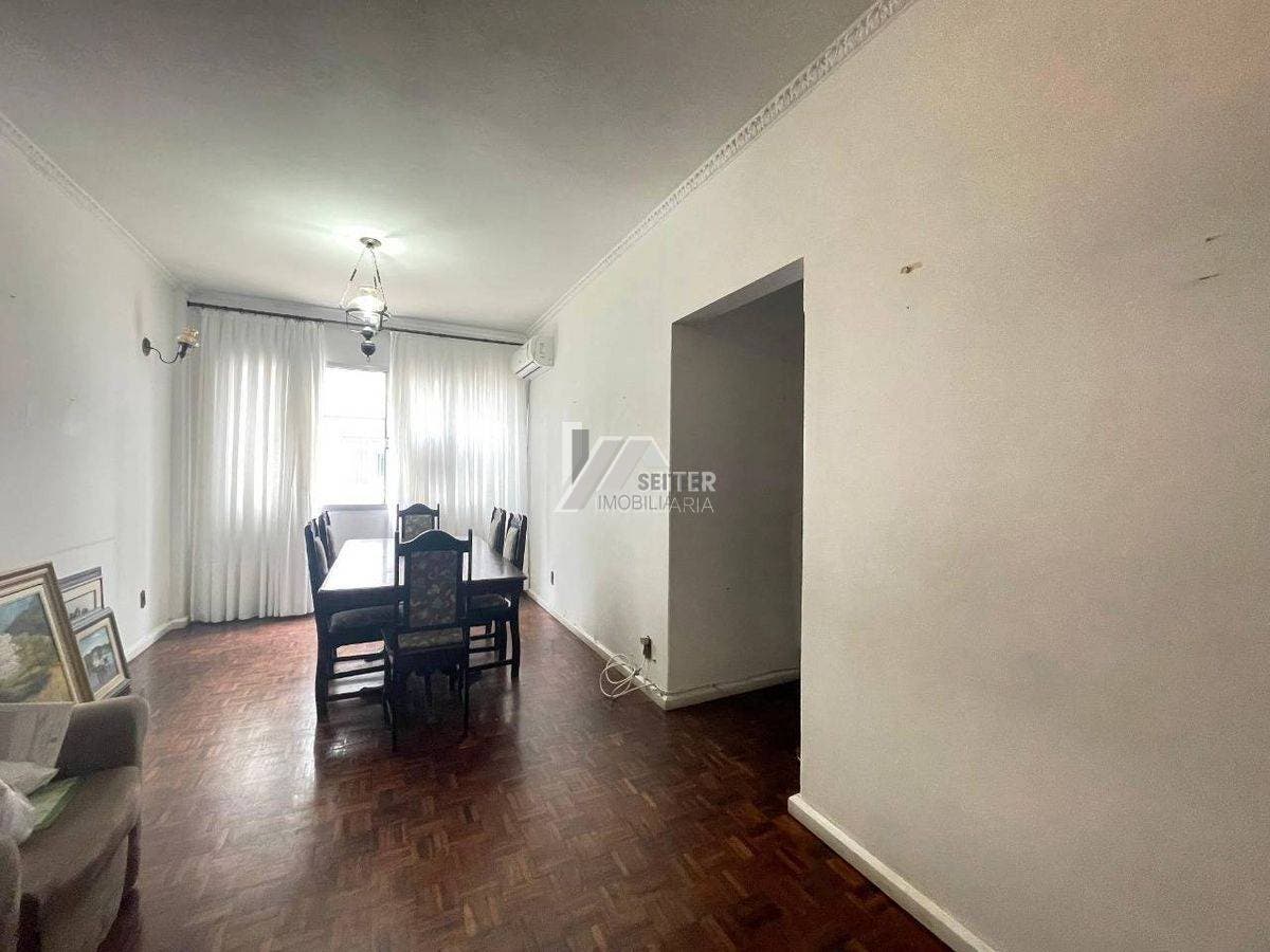Apartamento de 3 quartos a venda na Av Mauro Ramos Centro
