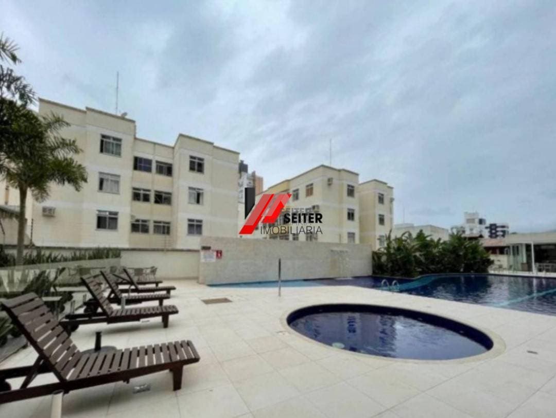 Apartamento mobiliado de 4 dormitorios sendo 2 suites com 3 vagas de garagem a venda Itacorubi