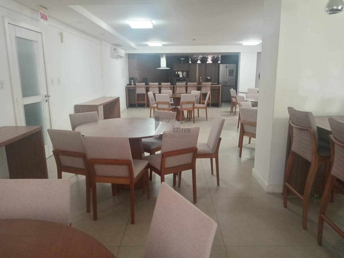 Apartamento 3 quartos para alugar na Av Mauro Ramos