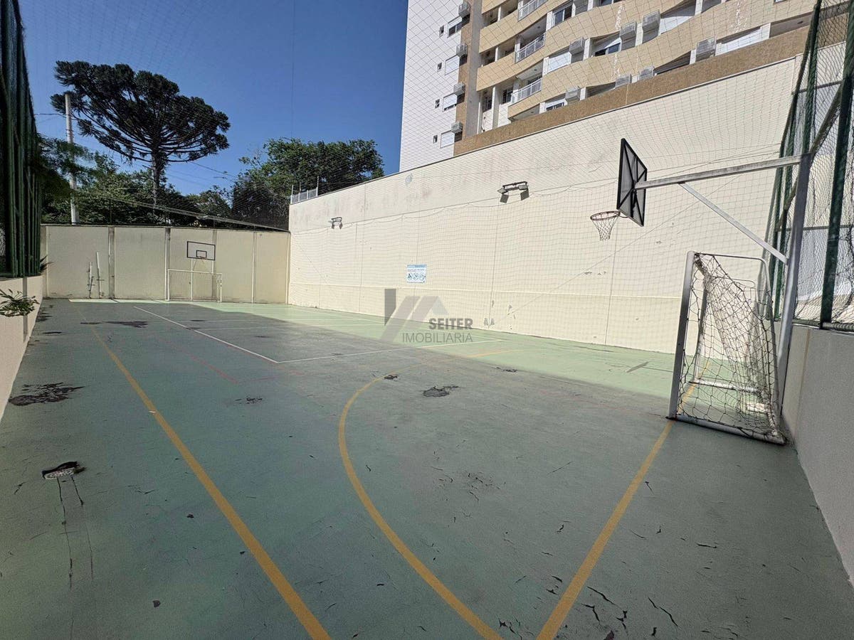 Apartamento de 3 quartos sendo uma suíte à venda no bairro Itacorubi em Florianópolis