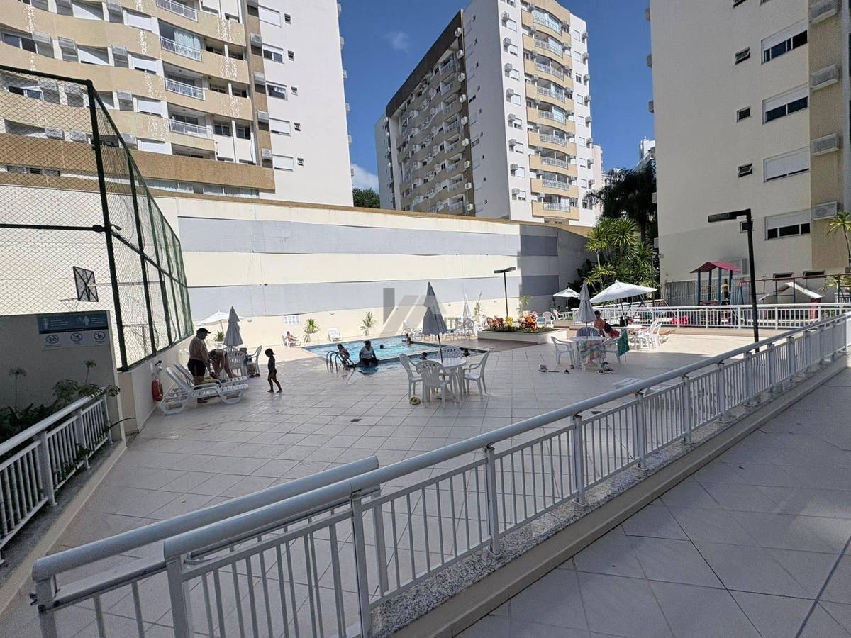 Apartamento de 3 quartos sendo uma suíte à venda no bairro Itacorubi em Florianópolis