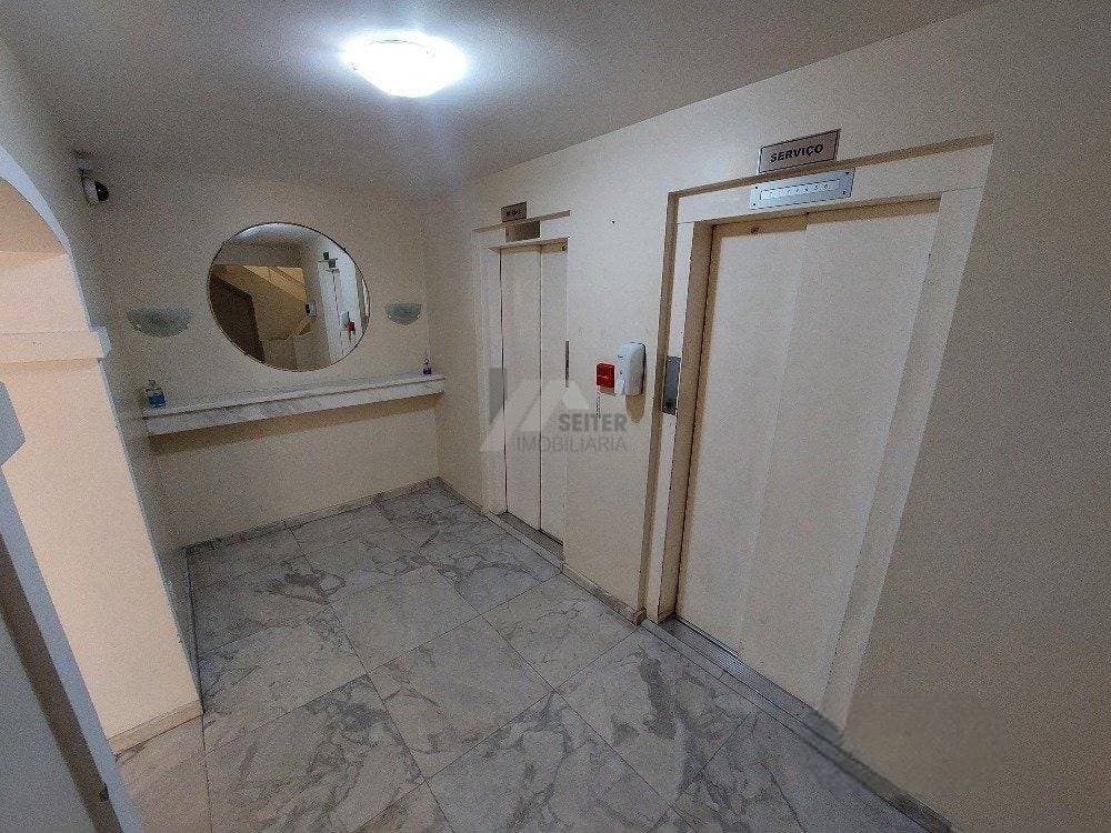 Apartamento de 3 quartos a venda na Av Mauro Ramos Centro