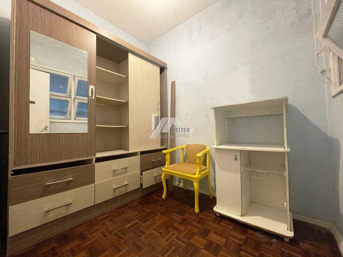 Apartamento de 3 quartos a venda na Av Mauro Ramos Centro