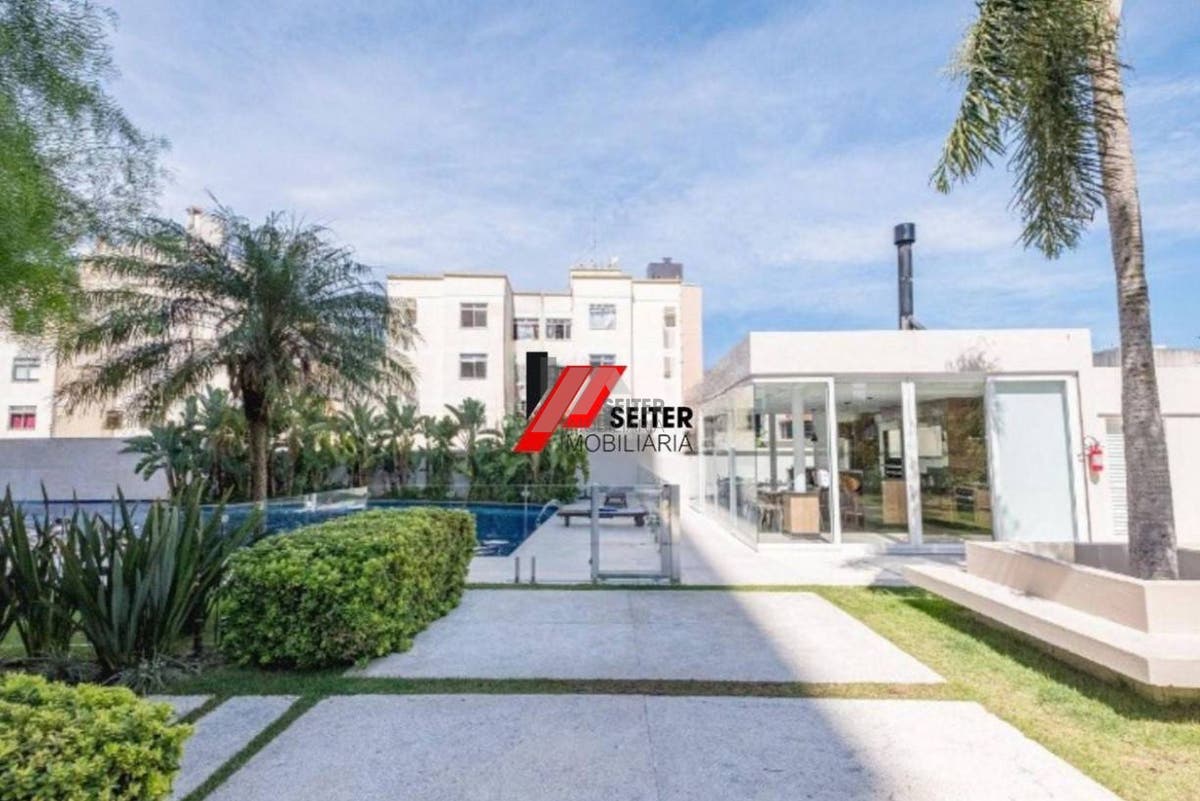 Apartamento mobiliado de 4 dormitorios sendo 2 suites com 3 vagas de garagem a venda Itacorubi