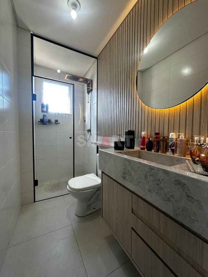 Apartamento com Elevador Semimobiliado Em Região Central com Suíte + 1 Quarto